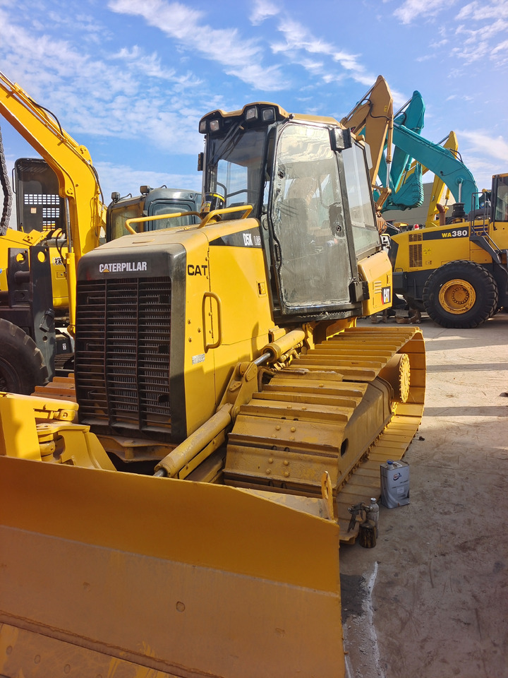 CATERPILLAR D3K - Μπουλντόζα: φωτογραφία 1 CATERPILLAR D3K - Μπουλντόζα: φωτογραφία 1