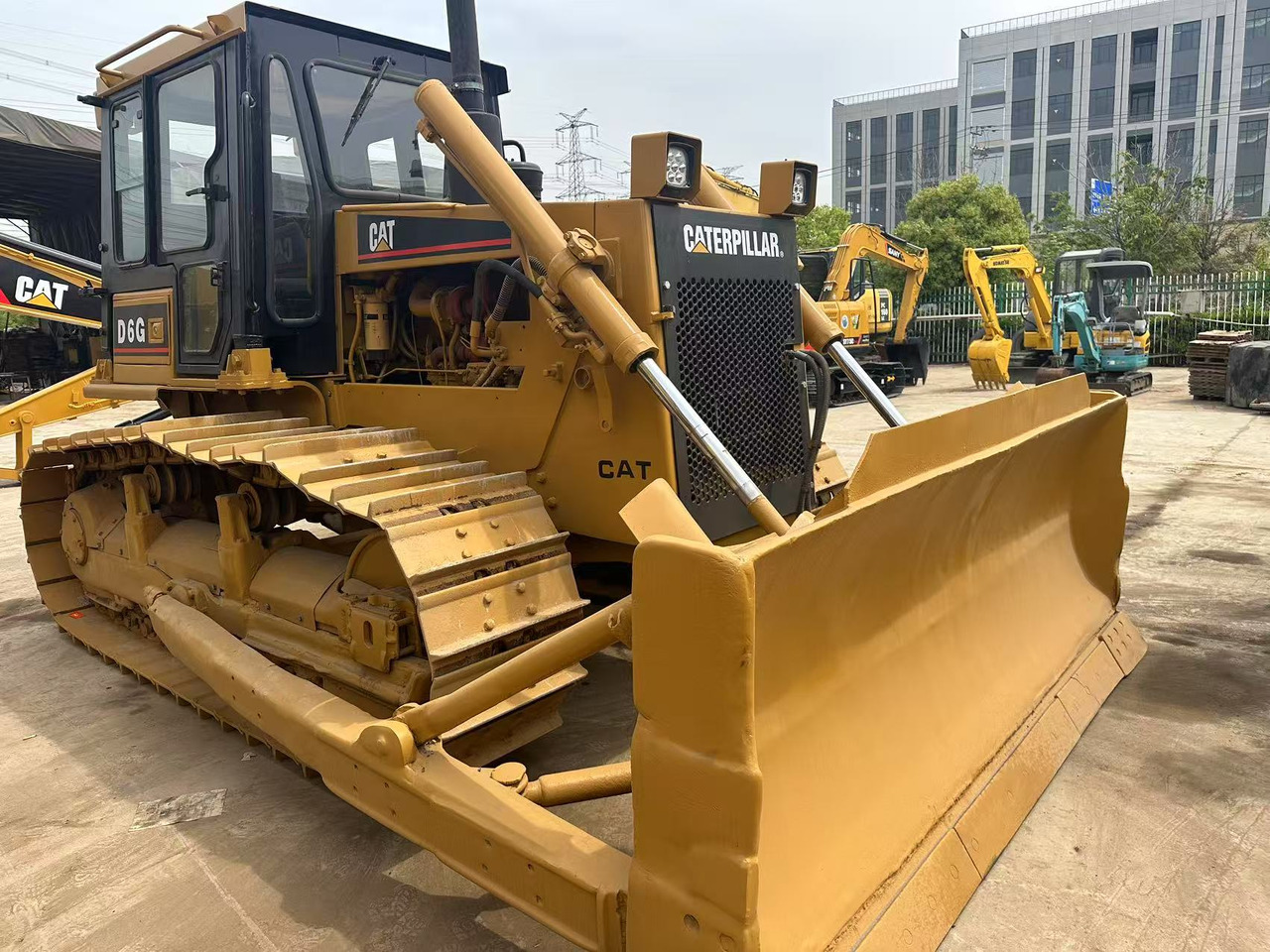 CATERPILLAR D6G - Μπουλντόζα: φωτογραφία 1 CATERPILLAR D6G - Μπουλντόζα: φωτογραφία 1