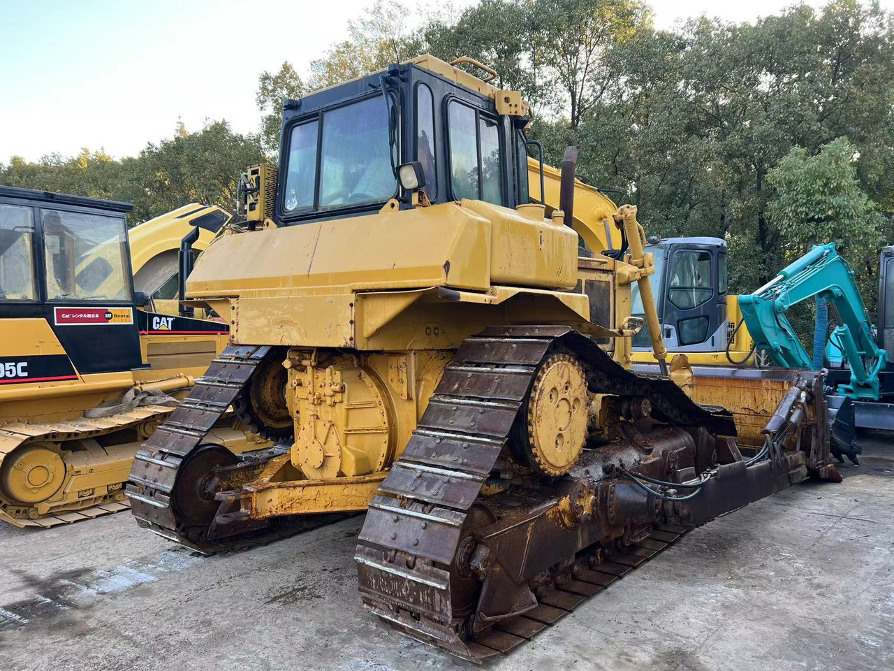 CATERPILLAR D6H - Μπουλντόζα: φωτογραφία 1 CATERPILLAR D6H - Μπουλντόζα: φωτογραφία 1