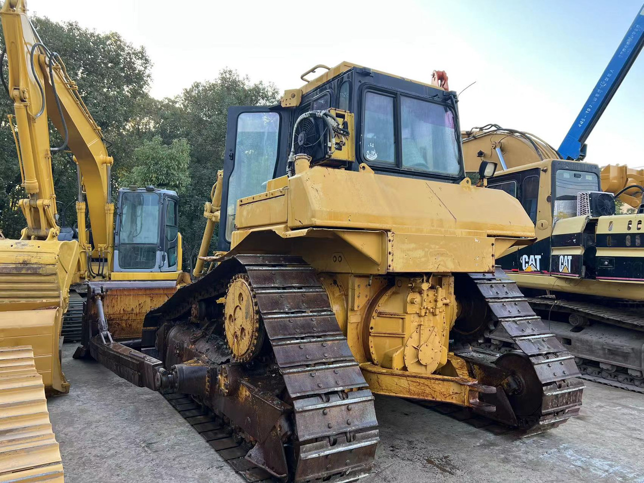 CATERPILLAR D6H - Μπουλντόζα: φωτογραφία 2 CATERPILLAR D6H - Μπουλντόζα: φωτογραφία 2