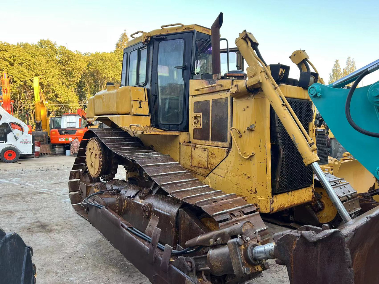 CATERPILLAR D6H - Μπουλντόζα: φωτογραφία 3 CATERPILLAR D6H - Μπουλντόζα: φωτογραφία 3