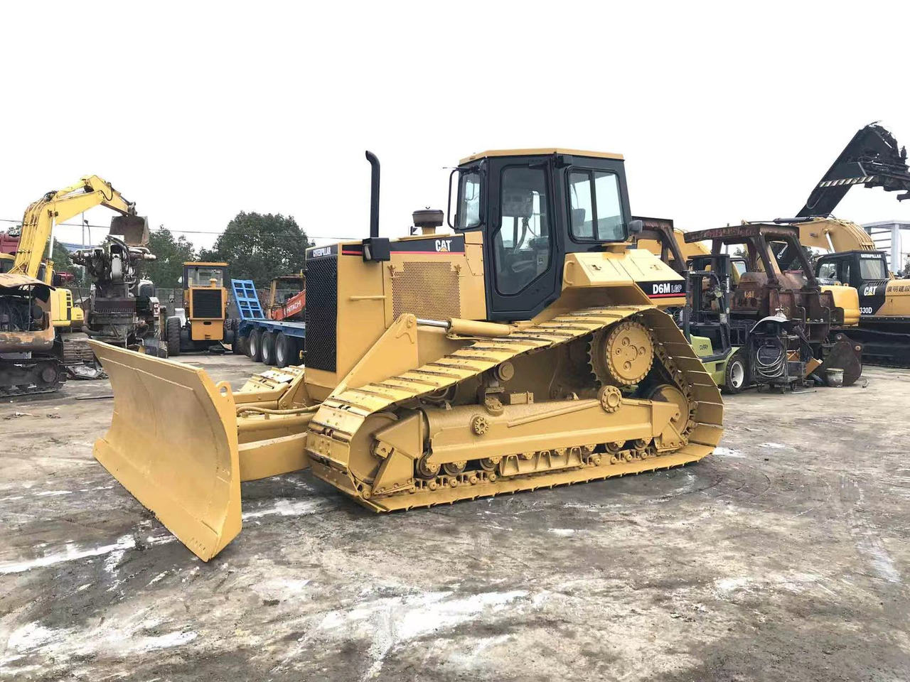 CATERPILLAR D6M - Μπουλντόζα: φωτογραφία 4 CATERPILLAR D6M - Μπουλντόζα: φωτογραφία 4