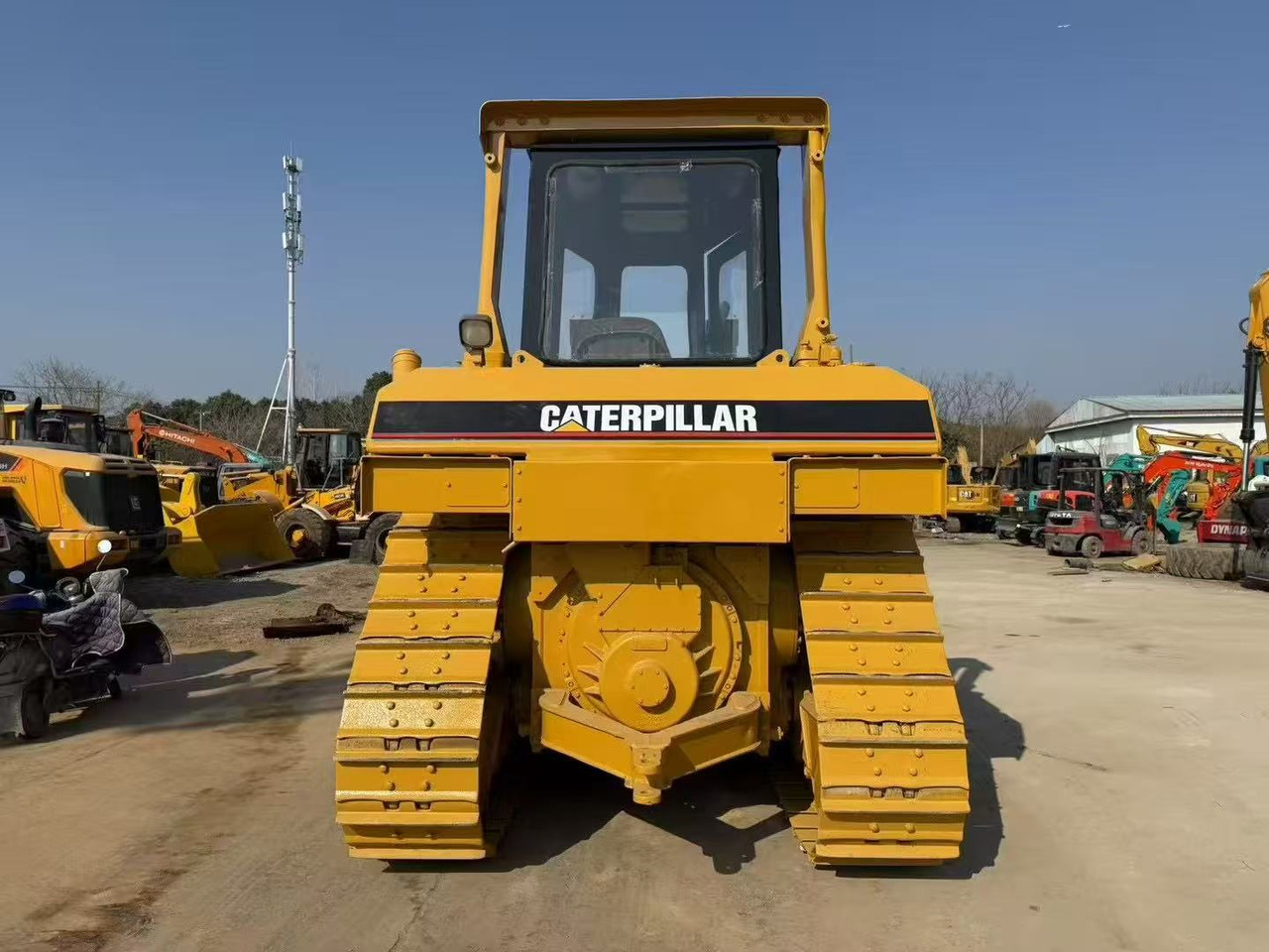 CATERPILLAR D6R - Μπουλντόζα: φωτογραφία 4 CATERPILLAR D6R - Μπουλντόζα: φωτογραφία 4