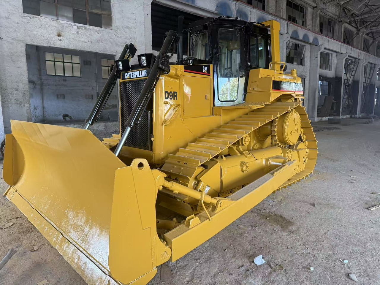 CATERPILLAR D9R - Μπουλντόζα: φωτογραφία 4 CATERPILLAR D9R - Μπουλντόζα: φωτογραφία 4