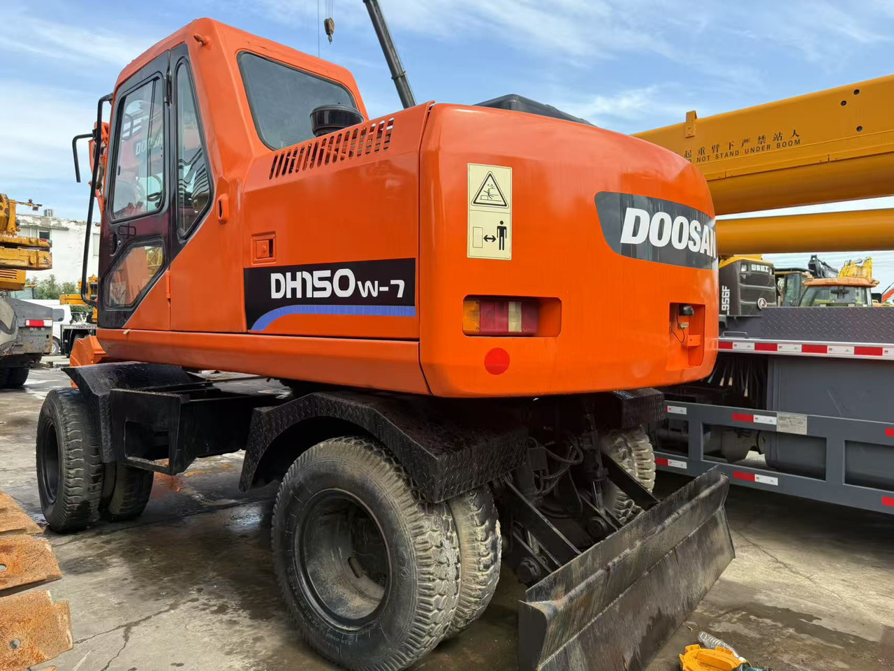 DOOSAN DH150W-7 - Τροχοφόρος εκσκαφέας: φωτογραφία 1 DOOSAN DH150W-7 - Τροχοφόρος εκσκαφέας: φωτογραφία 1