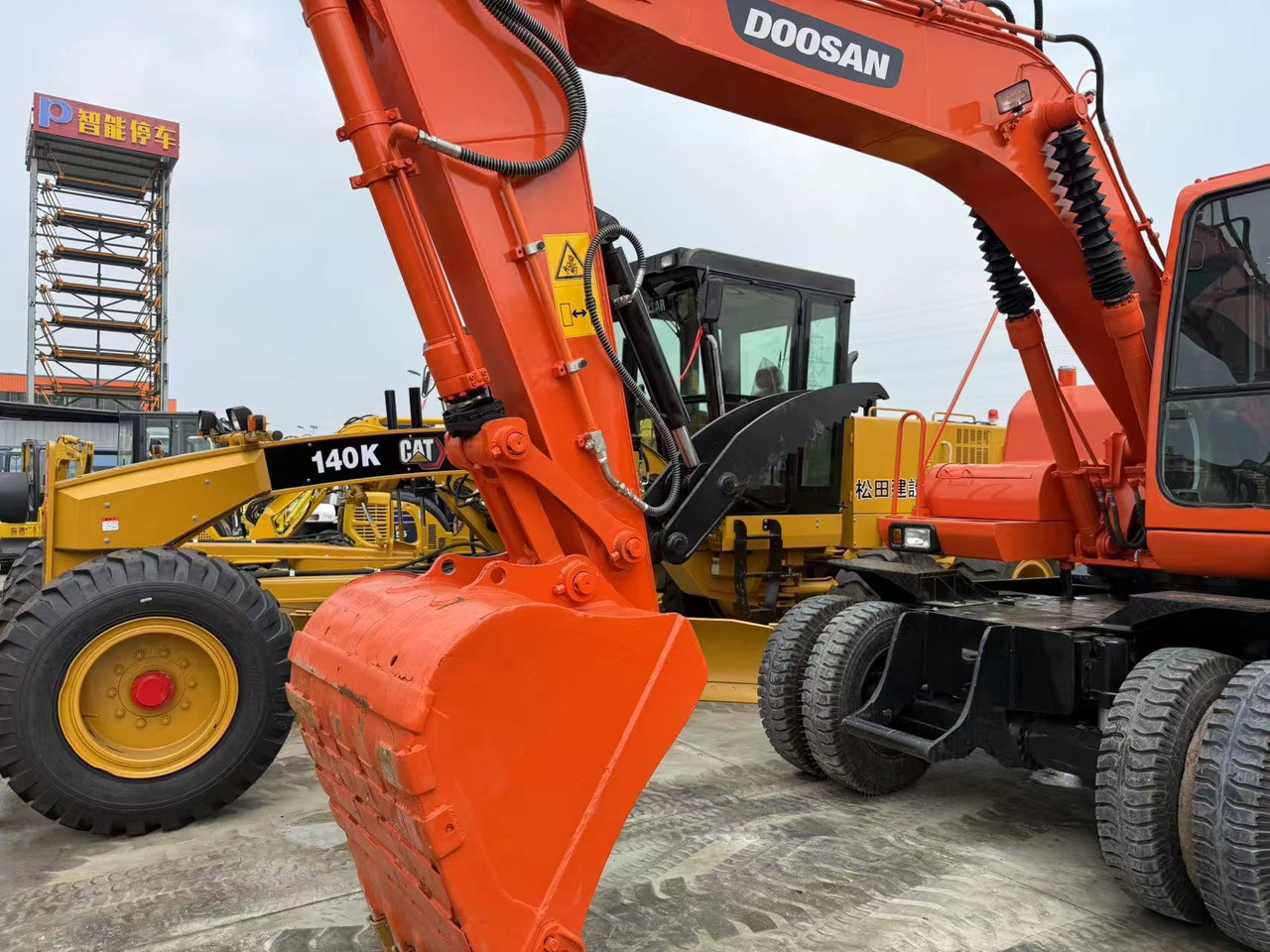 DOOSAN DH150W-7 - Τροχοφόρος εκσκαφέας: φωτογραφία 2 DOOSAN DH150W-7 - Τροχοφόρος εκσκαφέας: φωτογραφία 2