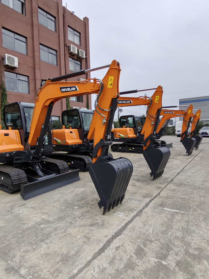 DOOSAN DX60E-10N - Ερπυστριοφόρος εκσκαφέας: φωτογραφία 1 DOOSAN DX60E-10N - Ερπυστριοφόρος εκσκαφέας: φωτογραφία 1