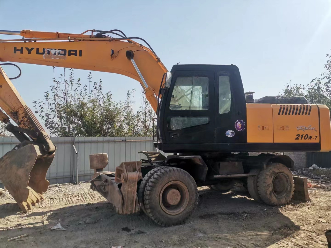 HYUNDAI R210W-7 - Τροχοφόρος εκσκαφέας: φωτογραφία 2 HYUNDAI R210W-7 - Τροχοφόρος εκσκαφέας: φωτογραφία 2