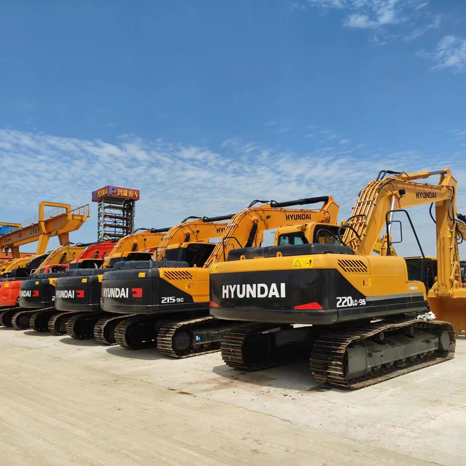 HYUNDAI R215-9T - Ερπυστριοφόρος εκσκαφέας: φωτογραφία 2 HYUNDAI R215-9T - Ερπυστριοφόρος εκσκαφέας: φωτογραφία 2