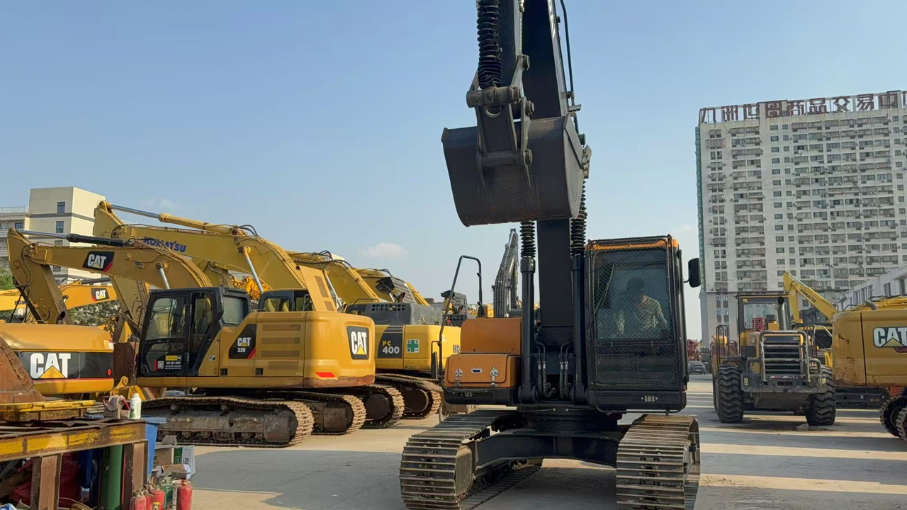 HYUNDAI R220LC-9S - Ερπυστριοφόρος εκσκαφέας: φωτογραφία 3 HYUNDAI R220LC-9S - Ερπυστριοφόρος εκσκαφέας: φωτογραφία 3