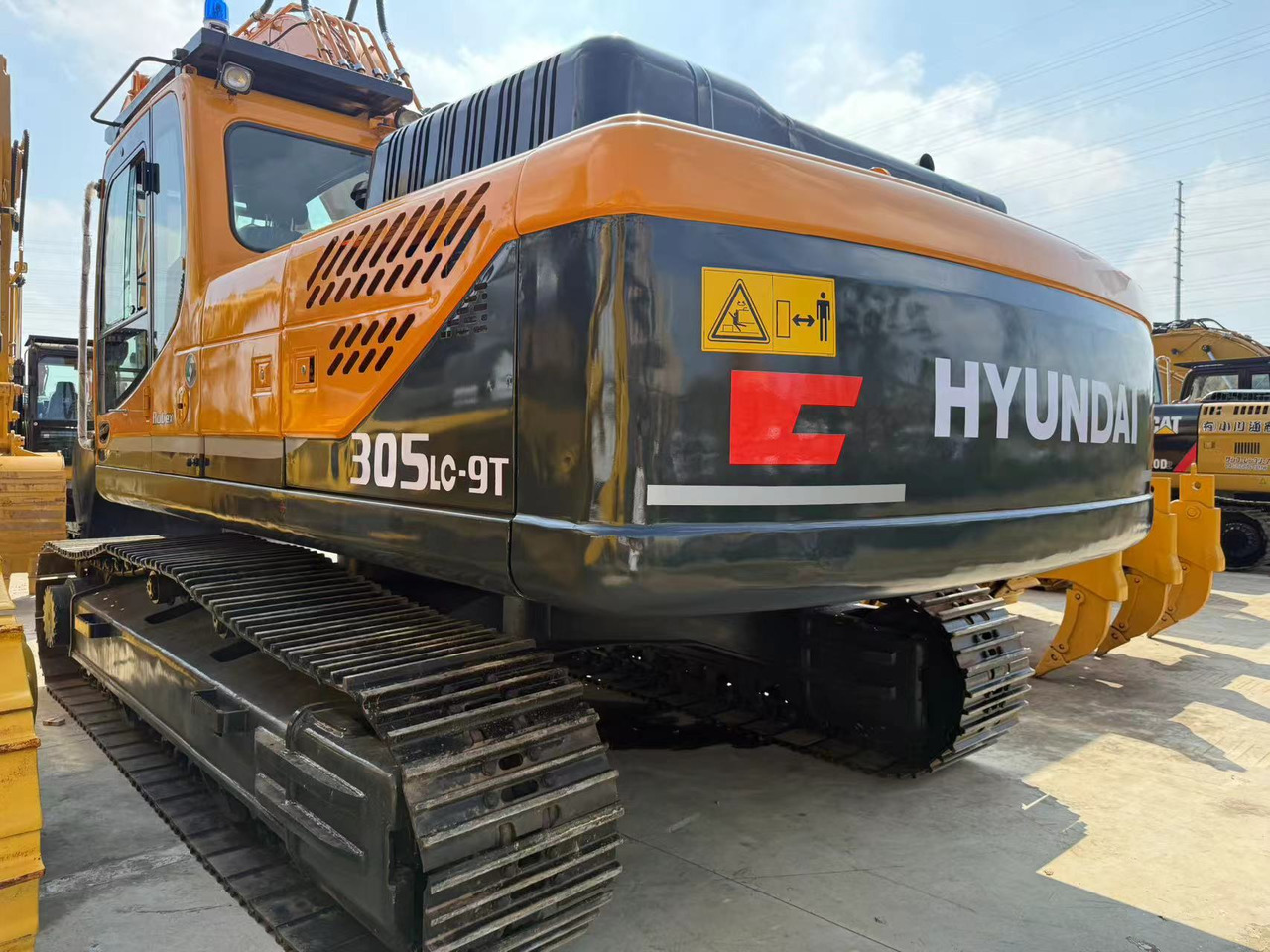 HYUNDAI R305LC-9T - Ερπυστριοφόρος εκσκαφέας: φωτογραφία 3 HYUNDAI R305LC-9T - Ερπυστριοφόρος εκσκαφέας: φωτογραφία 3