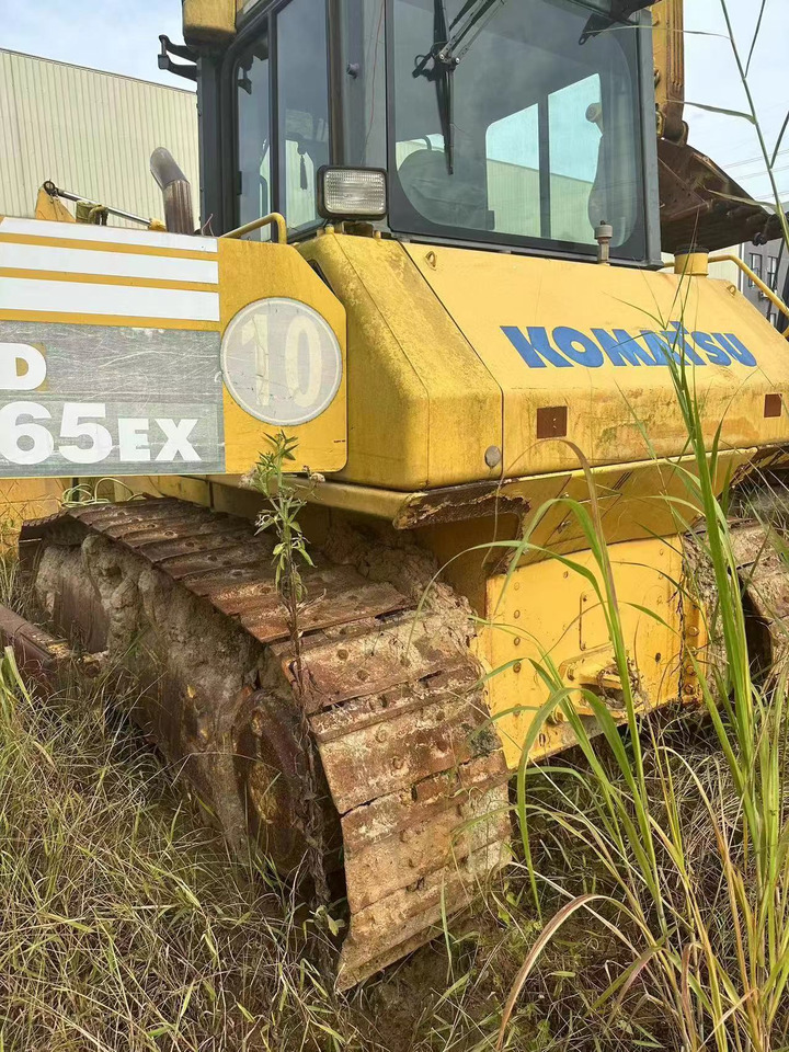 KOMATSU D65EX - Μπουλντόζα: φωτογραφία 1 KOMATSU D65EX - Μπουλντόζα: φωτογραφία 1