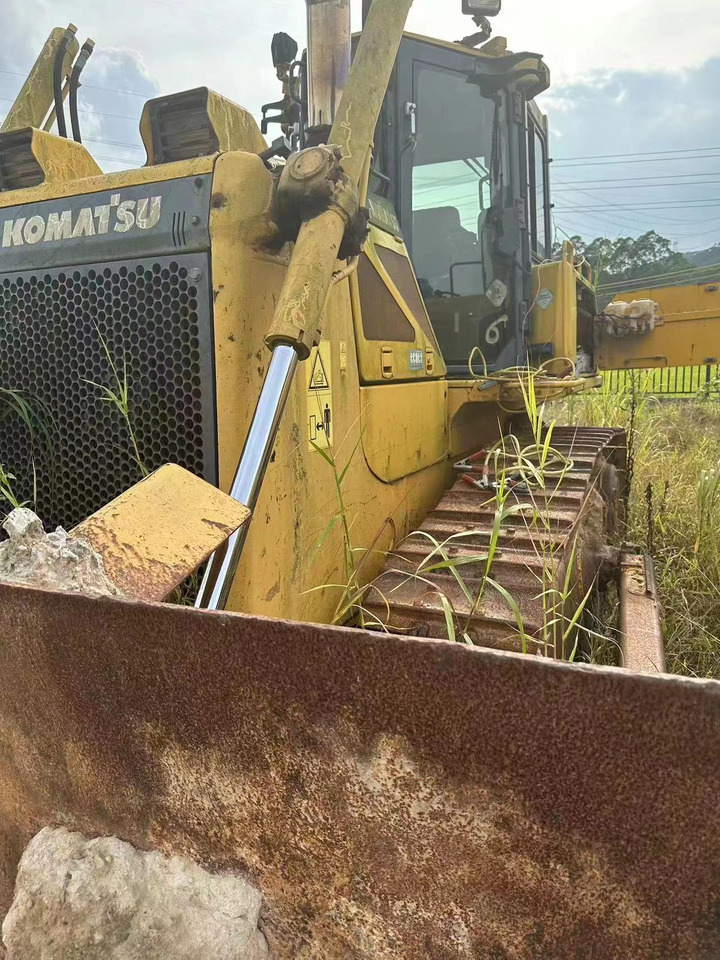 KOMATSU D65EX - Μπουλντόζα: φωτογραφία 4 KOMATSU D65EX - Μπουλντόζα: φωτογραφία 4