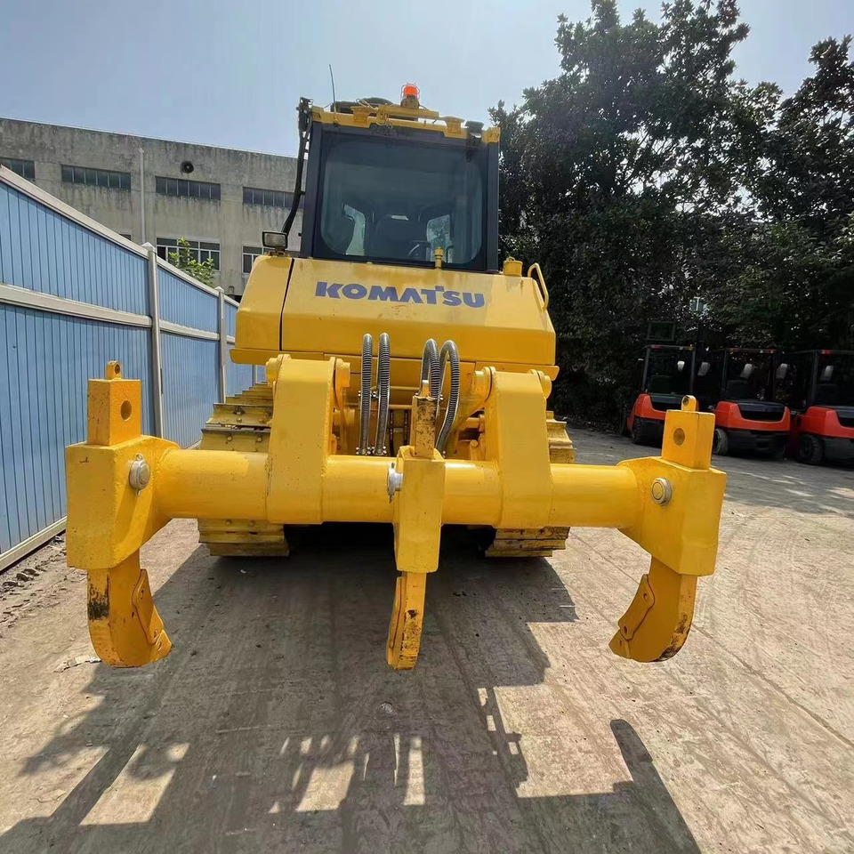 KOMATSU D65EX - Μπουλντόζα: φωτογραφία 3 KOMATSU D65EX - Μπουλντόζα: φωτογραφία 3