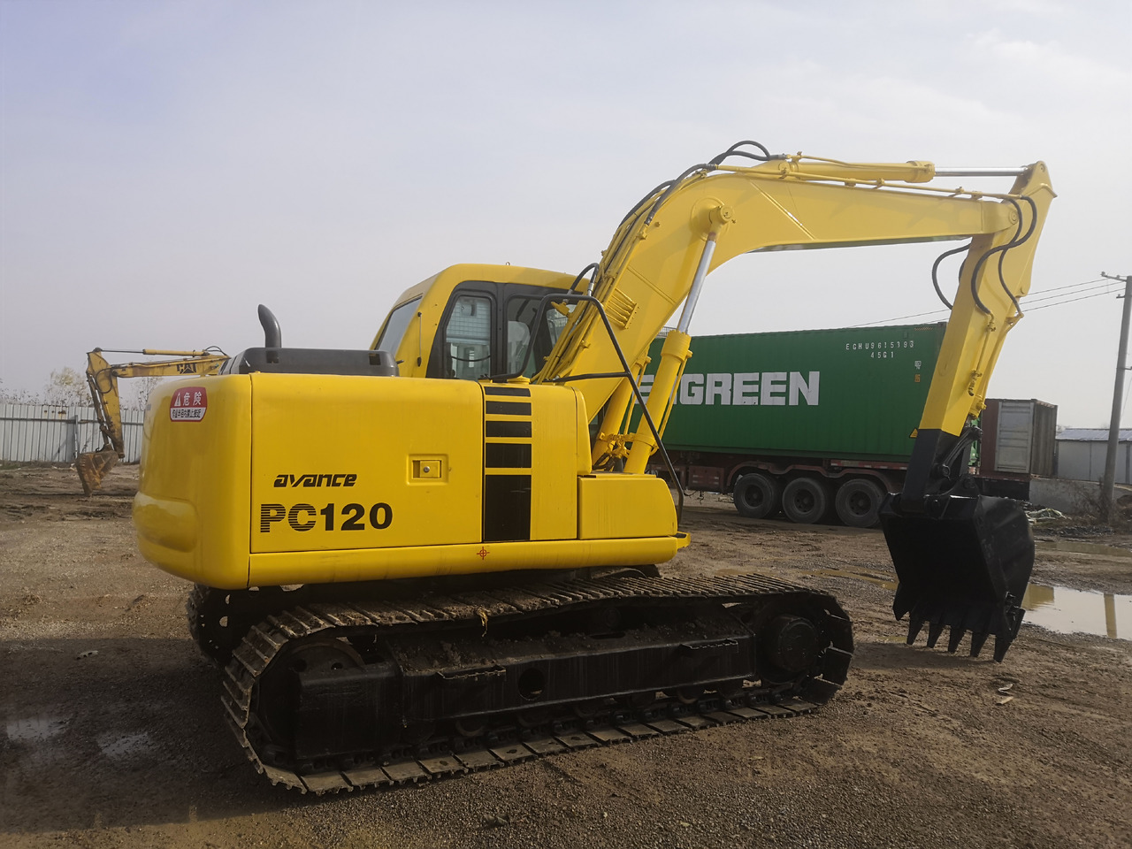 KOMATSU PC120-6 - Ερπυστριοφόρος εκσκαφέας: φωτογραφία 1 KOMATSU PC120-6 - Ερπυστριοφόρος εκσκαφέας: φωτογραφία 1