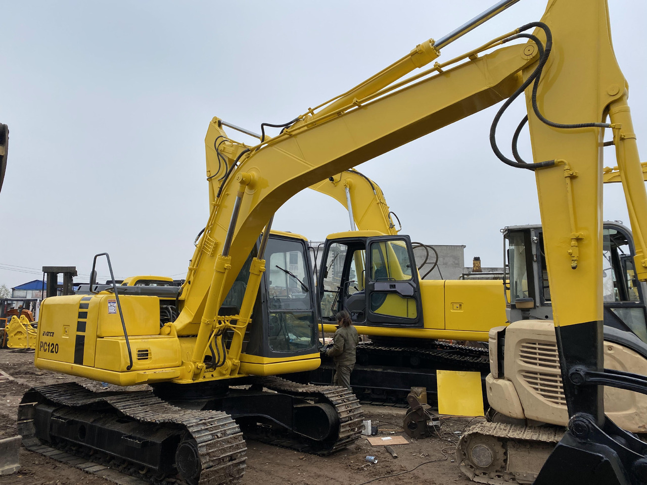 KOMATSU PC120-6 - Ερπυστριοφόρος εκσκαφέας: φωτογραφία 1 KOMATSU PC120-6 - Ερπυστριοφόρος εκσκαφέας: φωτογραφία 1