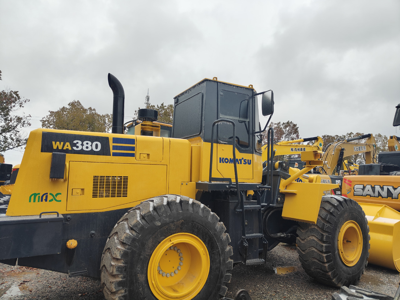 KOMATSU WA380-3 - Ελαστιχοφόρος φορτωτής: φωτογραφία 3 KOMATSU WA380-3 - Ελαστιχοφόρος φορτωτής: φωτογραφία 3