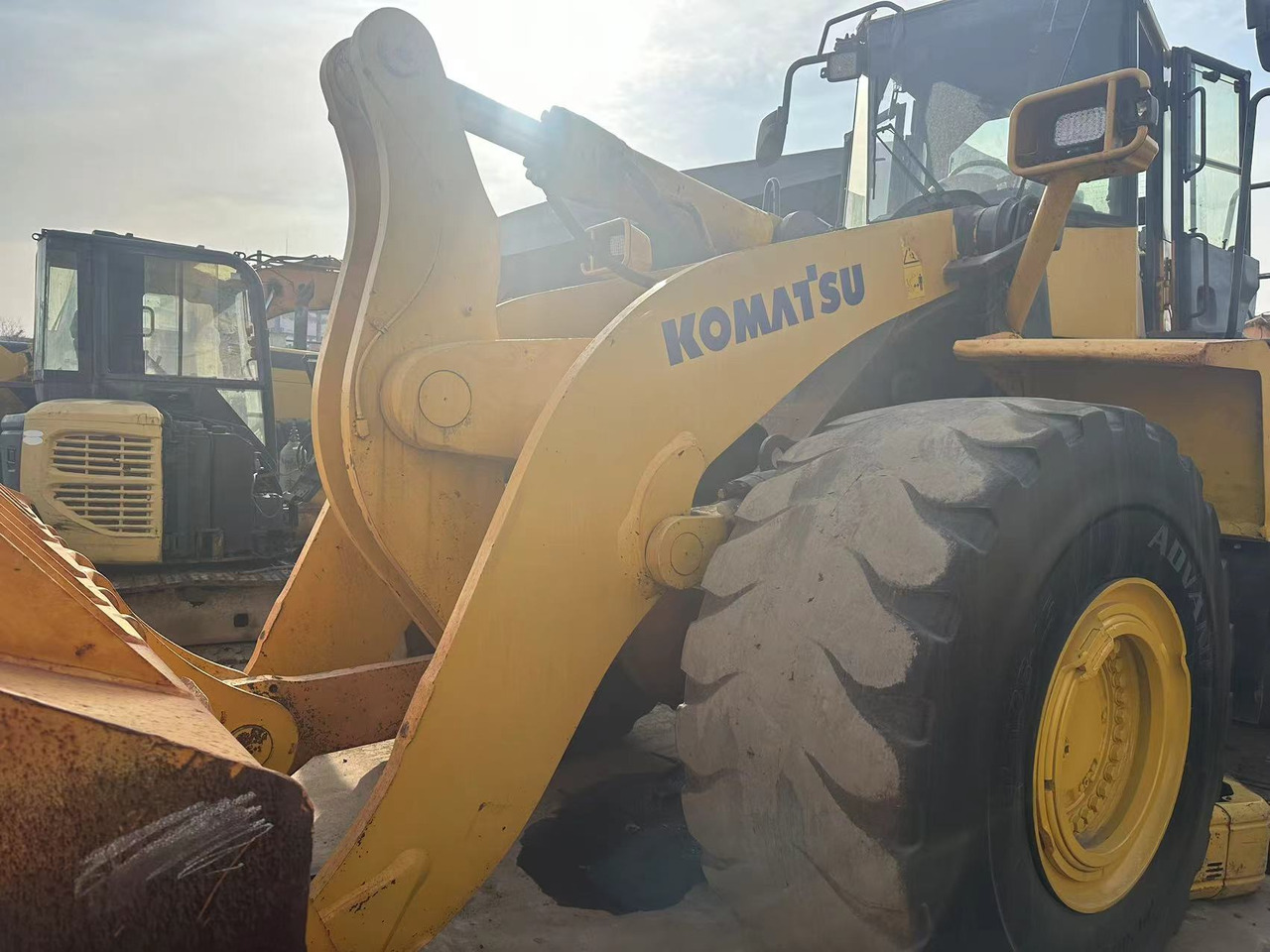 KOMATSU WA500-3 - Ελαστιχοφόρος φορτωτής: φωτογραφία 2 KOMATSU WA500-3 - Ελαστιχοφόρος φορτωτής: φωτογραφία 2