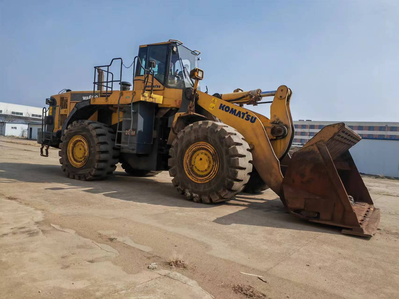 KOMATSU WA600-6 - Ελαστιχοφόρος φορτωτής: φωτογραφία 1 KOMATSU WA600-6 - Ελαστιχοφόρος φορτωτής: φωτογραφία 1