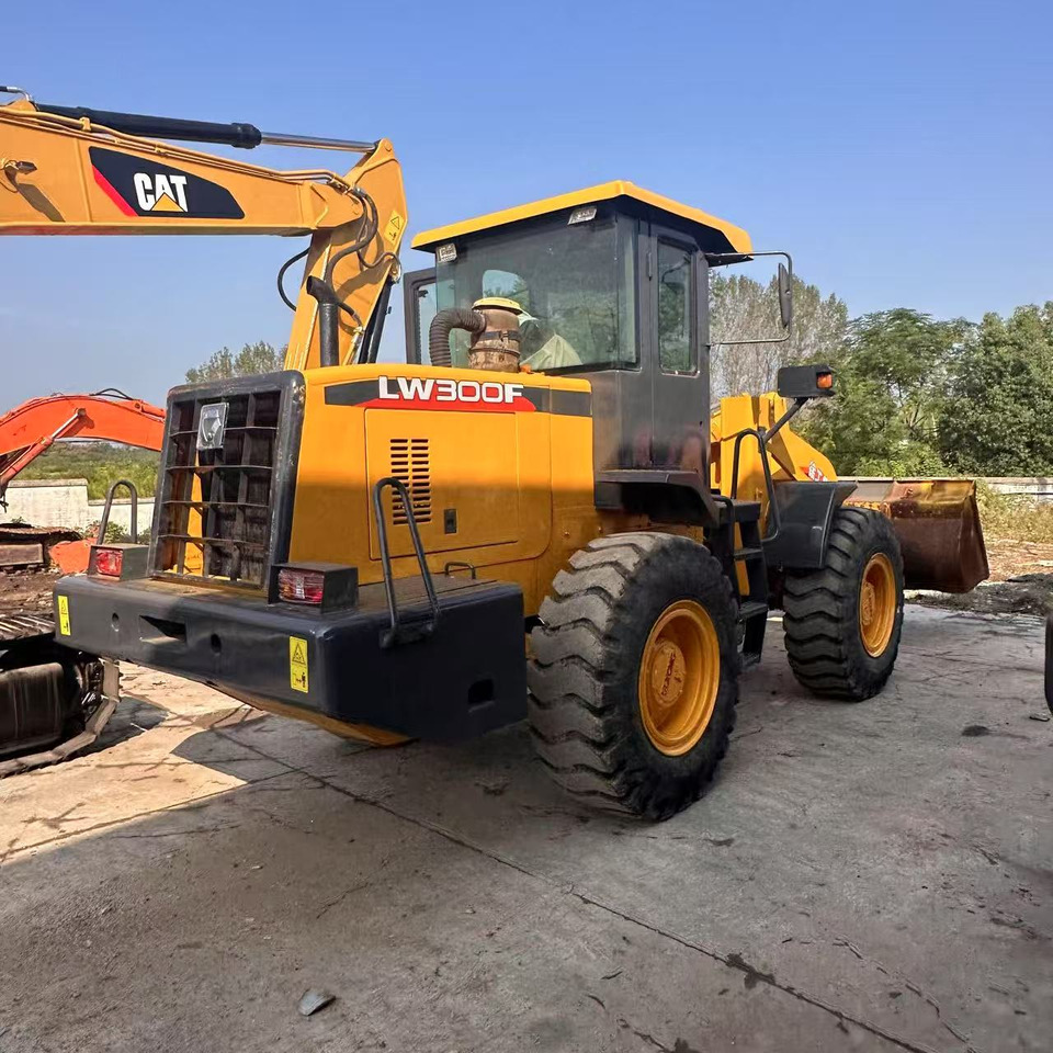 XCMG LW300F - Ελαστιχοφόρος φορτωτής: φωτογραφία 4 XCMG LW300F - Ελαστιχοφόρος φορτωτής: φωτογραφία 4