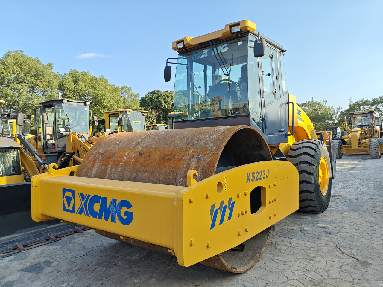 XCMG XS223J - Ασφαλτικός οδοστρωτήρας: φωτογραφία 1 XCMG XS223J - Ασφαλτικός οδοστρωτήρας: φωτογραφία 1