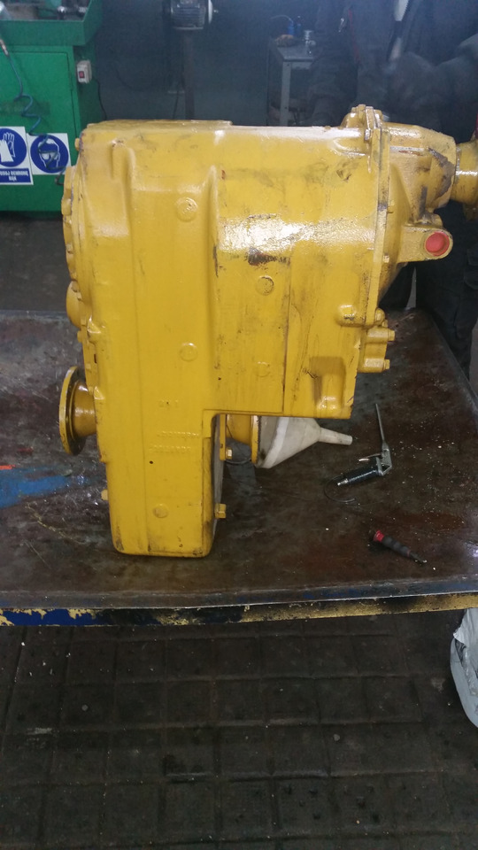 Skrzynia biegów Clark R28000 do Clark R24000, R28000, R32000, R34000, R36000 - Κιβώτιο ταχυτήτων για Κατασκευή μηχανήματα: φωτογραφία 1 Skrzynia biegów Clark R28000 do Clark R24000, R28000, R32000, R34000, R36000 - Κιβώτιο ταχυτήτων για Κατασκευή μηχανήματα: φωτογραφία 1