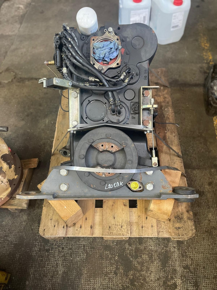 ZF 4WG120 z Ładowarki O&K L20 - Κιβώτιο ταχυτήτων για Φορτωτής: φωτογραφία 3 ZF 4WG120 z Ładowarki O&K L20 - Κιβώτιο ταχυτήτων για Φορτωτής: φωτογραφία 3