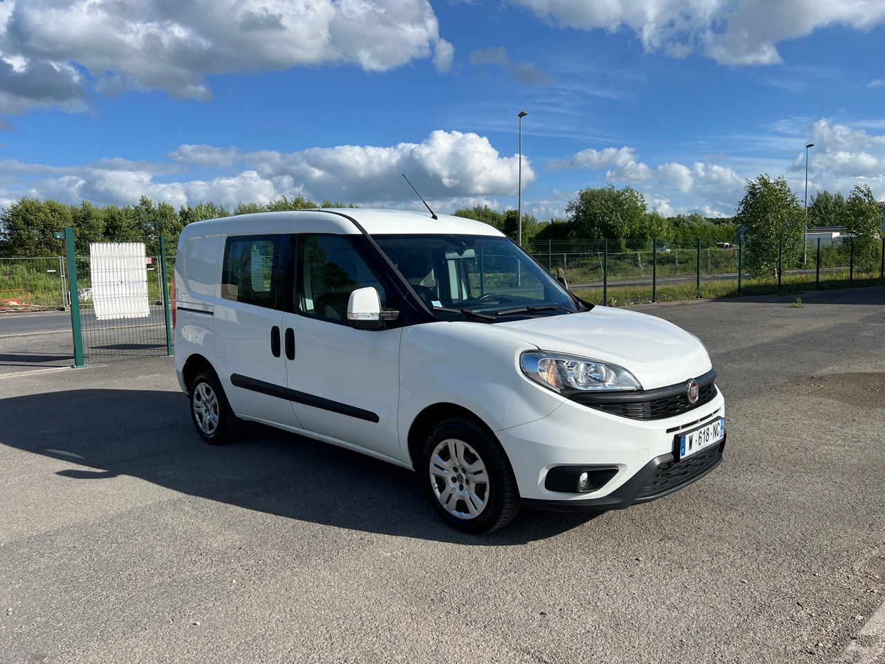 FIAT Doblo Multijet 1.3 95ch Utilitaire - Βαν: φωτογραφία 1 FIAT Doblo Multijet 1.3 95ch Utilitaire - Βαν: φωτογραφία 1