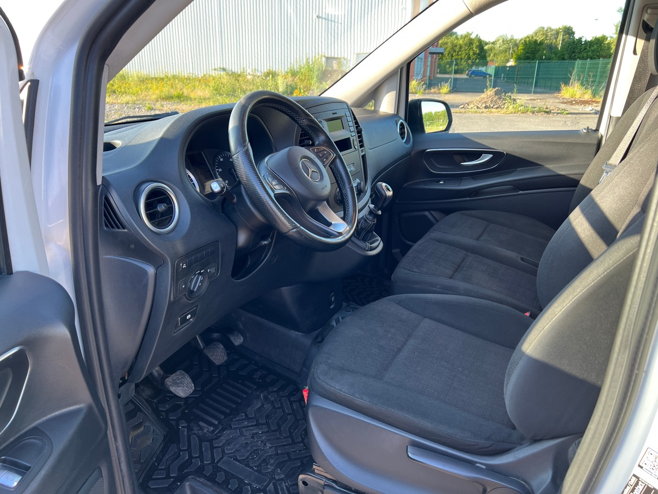 MERCEDES-BENZ VITO 109 Fourgon 1.6 BlueTEC Long Utilitaire - Βαν: φωτογραφία 3 MERCEDES-BENZ VITO 109 Fourgon 1.6 BlueTEC Long Utilitaire - Βαν: φωτογραφία 3