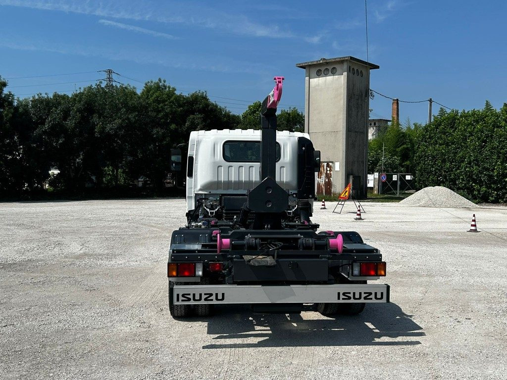 ISUZU P75 NUOVO SCARRABILE - Φορτηγό φόρτωσης γάντζου: φωτογραφία 4 ISUZU P75 NUOVO SCARRABILE - Φορτηγό φόρτωσης γάντζου: φωτογραφία 4