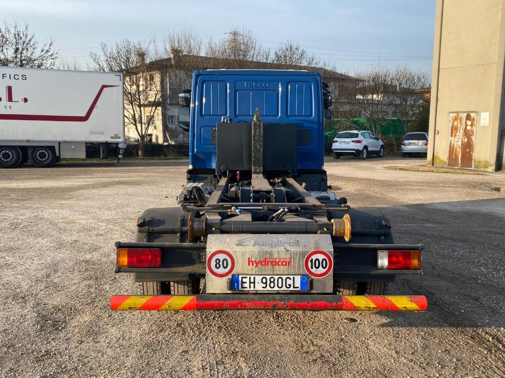 IVECO EUROCARGO 75E18 SCARRABILE - Φορτηγό φόρτωσης γάντζου: φωτογραφία 5 IVECO EUROCARGO 75E18 SCARRABILE - Φορτηγό φόρτωσης γάντζου: φωτογραφία 5