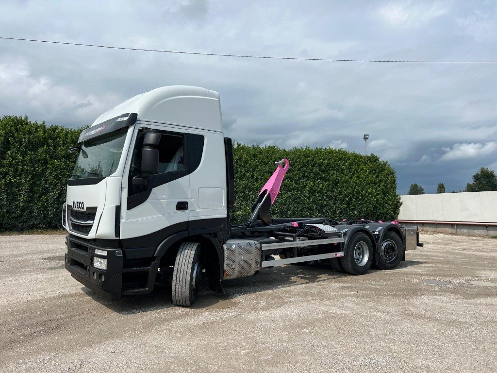 IVECO STRALIS 510 SCARRABILE - Φορτηγό φόρτωσης γάντζου: φωτογραφία 2 IVECO STRALIS 510 SCARRABILE - Φορτηγό φόρτωσης γάντζου: φωτογραφία 2