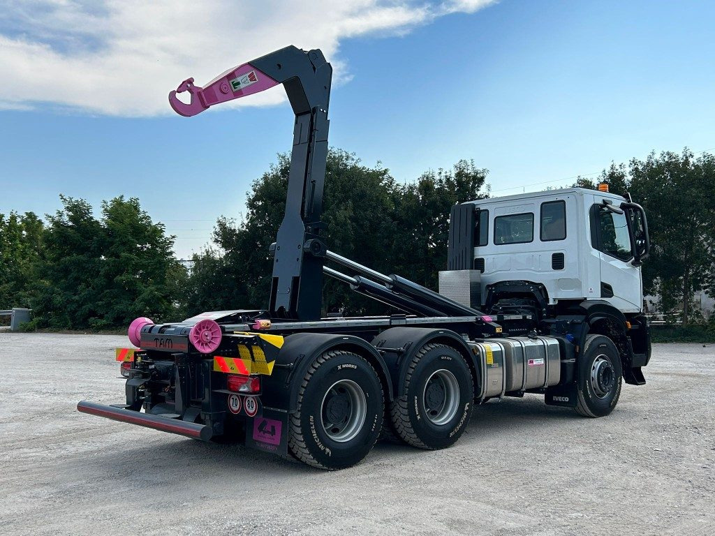 IVECO TRAKKER T-WAY AD380T NUOVO SCARRABILE - Φορτηγό φόρτωσης γάντζου: φωτογραφία 5 IVECO TRAKKER T-WAY AD380T NUOVO SCARRABILE - Φορτηγό φόρτωσης γάντζου: φωτογραφία 5