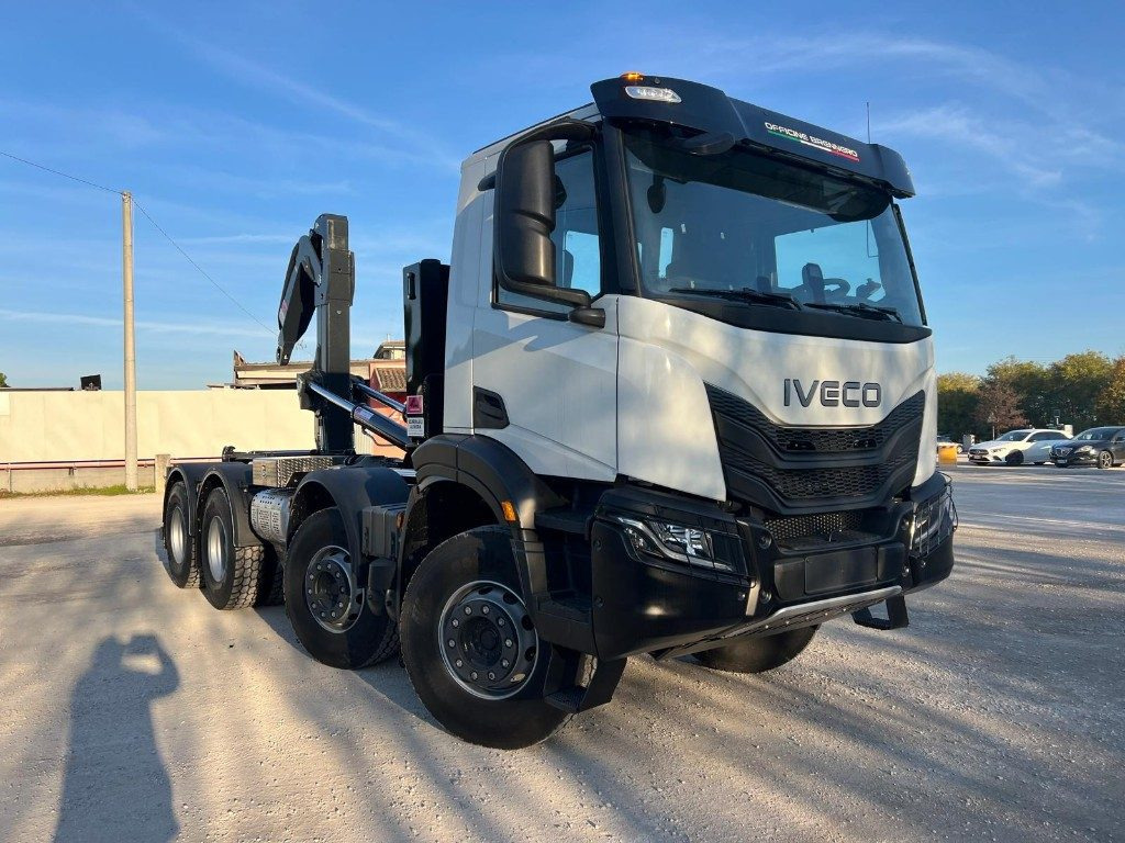 IVECO TRAKKER T-WAY AD500 NUOVO SCARRABILE - Φορτηγό φόρτωσης γάντζου: φωτογραφία 3 IVECO TRAKKER T-WAY AD500 NUOVO SCARRABILE - Φορτηγό φόρτωσης γάντζου: φωτογραφία 3
