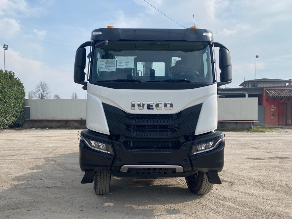 IVECO TRAKKER T-WAY AD510 NUOVO SCARRABILE - Φορτηγό φόρτωσης γάντζου: φωτογραφία 2 IVECO TRAKKER T-WAY AD510 NUOVO SCARRABILE - Φορτηγό φόρτωσης γάντζου: φωτογραφία 2
