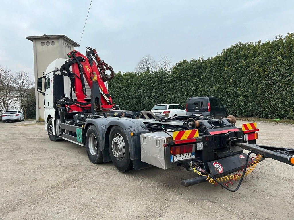 MAN TGX 26.480 SCARRABILE CON GRU - Φορτηγό φόρτωσης γάντζου: φωτογραφία 5 MAN TGX 26.480 SCARRABILE CON GRU - Φορτηγό φόρτωσης γάντζου: φωτογραφία 5