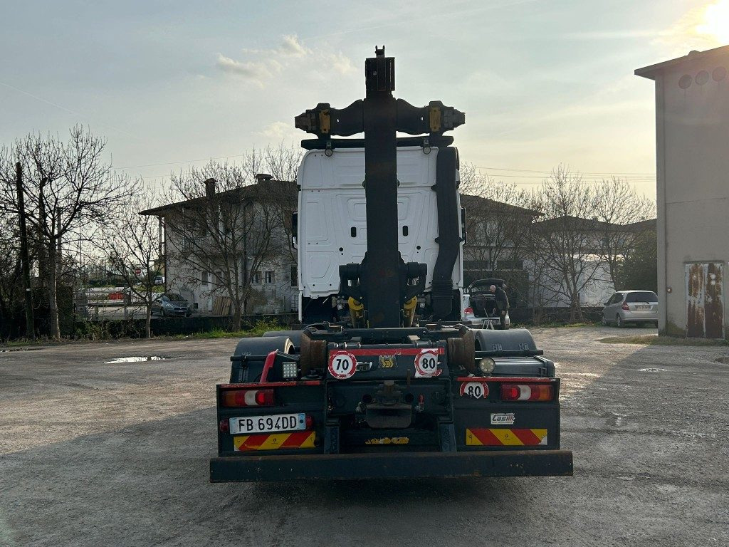 MERCEDES ACTROS 25.51 SCARRABILE - Φορτηγό φόρτωσης γάντζου: φωτογραφία 3 MERCEDES ACTROS 25.51 SCARRABILE - Φορτηγό φόρτωσης γάντζου: φωτογραφία 3