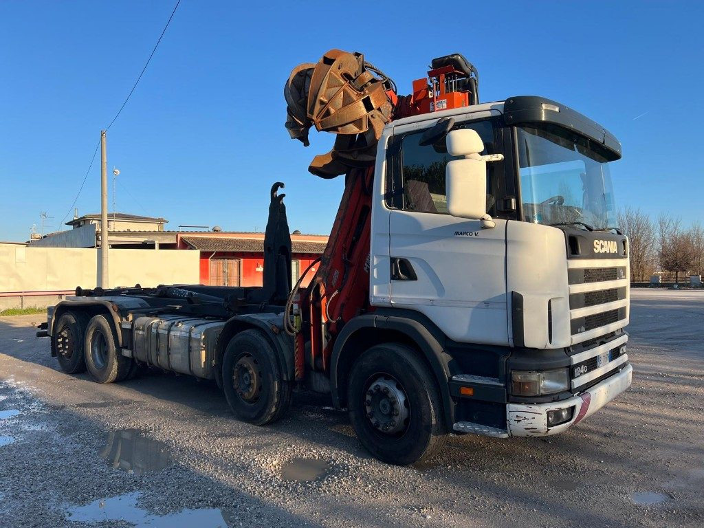 SCANIA CV R124 SCARRABILE CON GRU E POLIPO - Φορτηγό φόρτωσης γάντζου: φωτογραφία 4 SCANIA CV R124 SCARRABILE CON GRU E POLIPO - Φορτηγό φόρτωσης γάντζου: φωτογραφία 4
