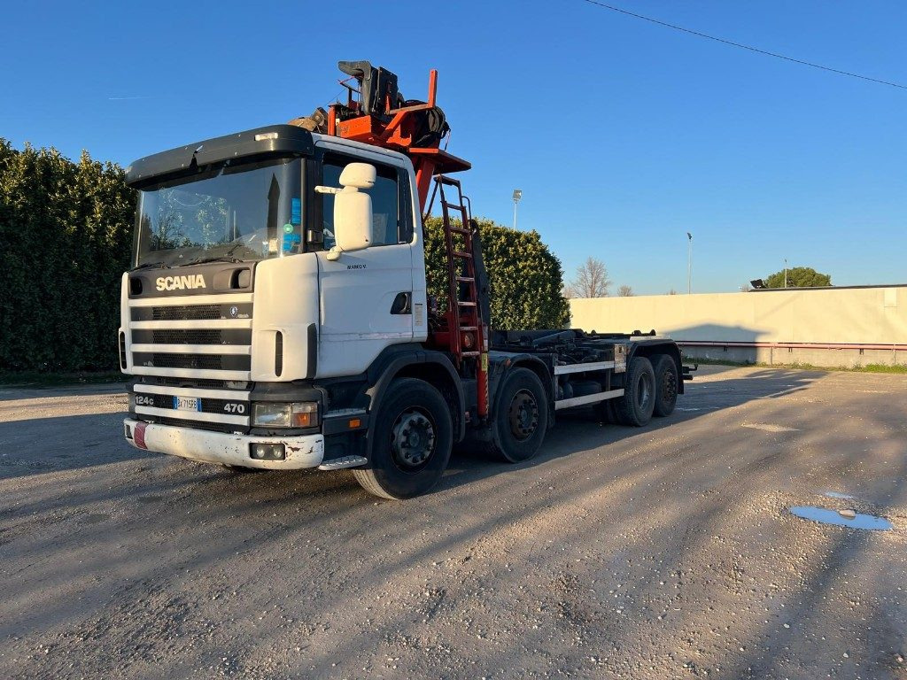 SCANIA CV R124 SCARRABILE CON GRU E POLIPO - Φορτηγό φόρτωσης γάντζου: φωτογραφία 1 SCANIA CV R124 SCARRABILE CON GRU E POLIPO - Φορτηγό φόρτωσης γάντζου: φωτογραφία 1