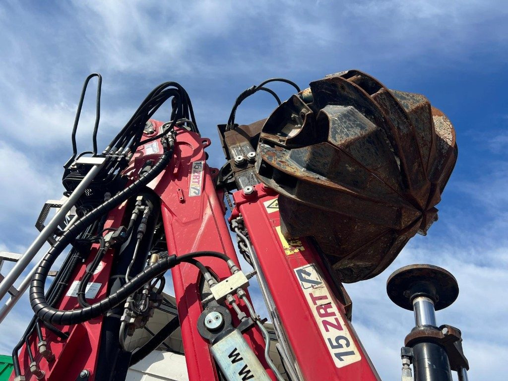 TECNOKAR SEMIRIMORCHIO TECNOKAR SCARRABILE CON GRU - Επικαθήμενο μεταφοράς εμπορευματοκιβωτίων/ Κινητό αμάξωμα: φωτογραφία 3 TECNOKAR SEMIRIMORCHIO TECNOKAR SCARRABILE CON GRU - Επικαθήμενο μεταφοράς εμπορευματοκιβωτίων/ Κινητό αμάξωμα: φωτογραφία 3