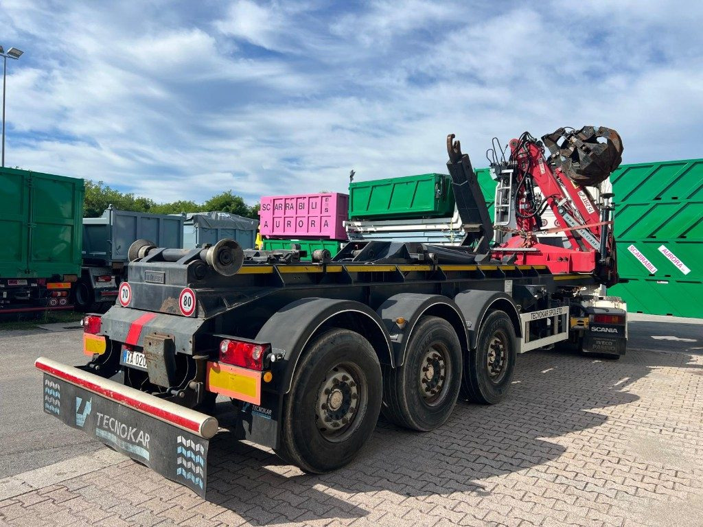 TECNOKAR SEMIRIMORCHIO TECNOKAR SCARRABILE CON GRU - Επικαθήμενο μεταφοράς εμπορευματοκιβωτίων/ Κινητό αμάξωμα: φωτογραφία 2 TECNOKAR SEMIRIMORCHIO TECNOKAR SCARRABILE CON GRU - Επικαθήμενο μεταφοράς εμπορευματοκιβωτίων/ Κινητό αμάξωμα: φωτογραφία 2