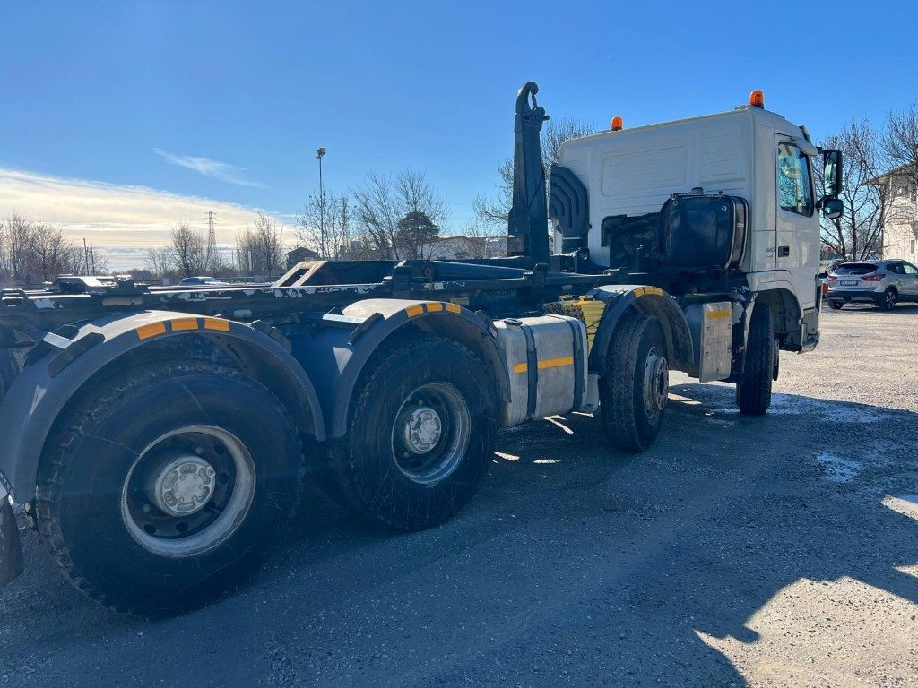 VOLVO FM440 SCARRABILE - Φορτηγό φόρτωσης γάντζου: φωτογραφία 5 VOLVO FM440 SCARRABILE - Φορτηγό φόρτωσης γάντζου: φωτογραφία 5