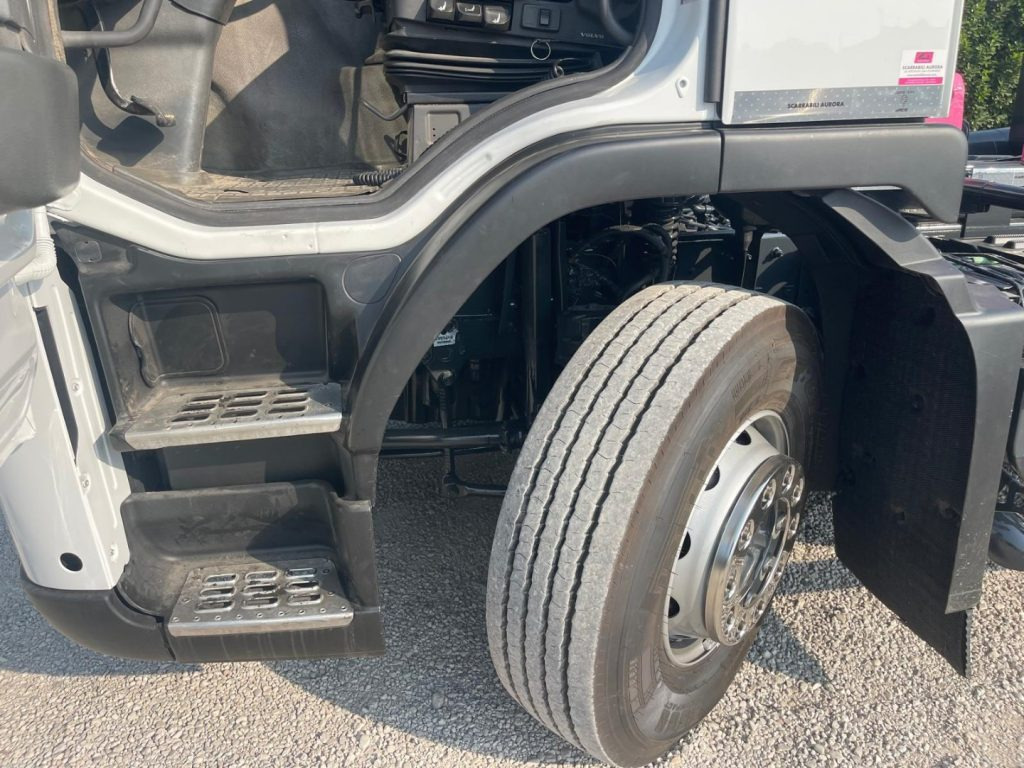VOLVO FM9 SCARRABILE - Φορτηγό φόρτωσης γάντζου: φωτογραφία 3 VOLVO FM9 SCARRABILE - Φορτηγό φόρτωσης γάντζου: φωτογραφία 3