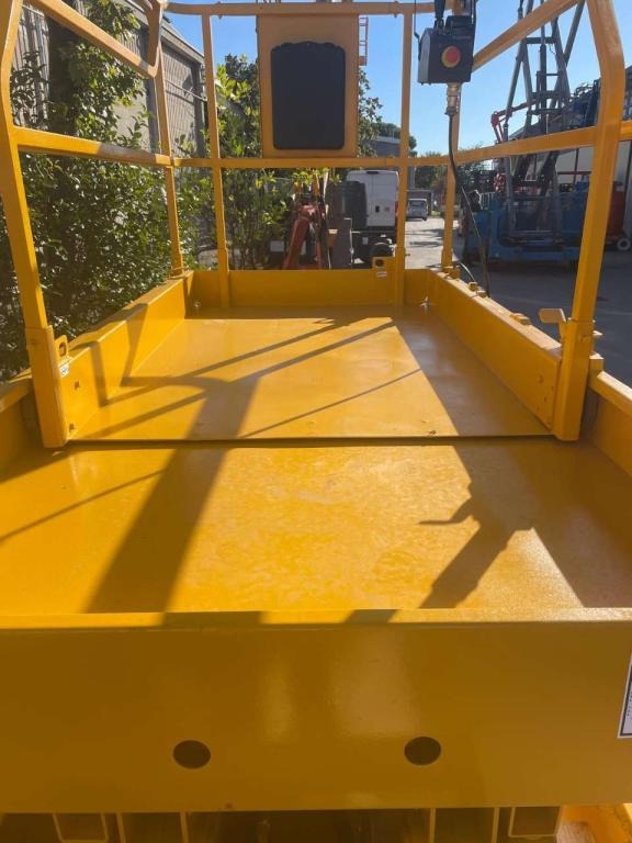 Haulotte COMPACT 10 - Ψαλιδωτό ανυψωτικό: φωτογραφία 3 Haulotte COMPACT 10 - Ψαλιδωτό ανυψωτικό: φωτογραφία 3