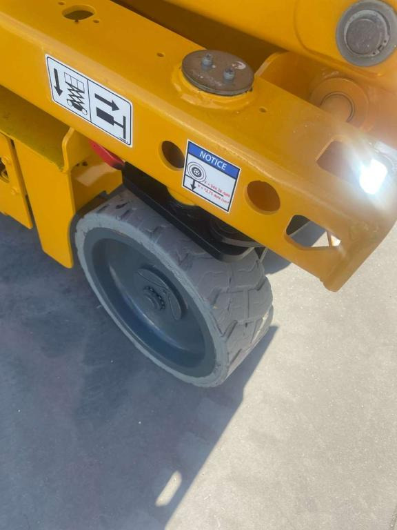 Ψαλιδωτό ανυψωτικό Haulotte OPTIMUM 8AC: φωτογραφία 8