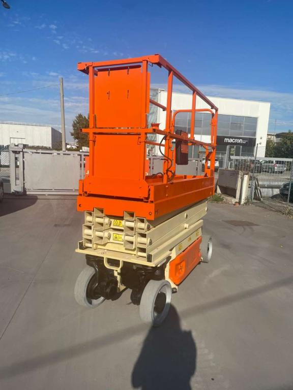 JLG 2032ES - Ψαλιδωτό ανυψωτικό: φωτογραφία 2 JLG 2032ES - Ψαλιδωτό ανυψωτικό: φωτογραφία 2