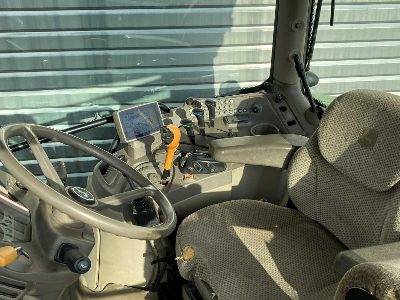 John Deere 6115R - Τρακτέρ: φωτογραφία 5 John Deere 6115R - Τρακτέρ: φωτογραφία 5