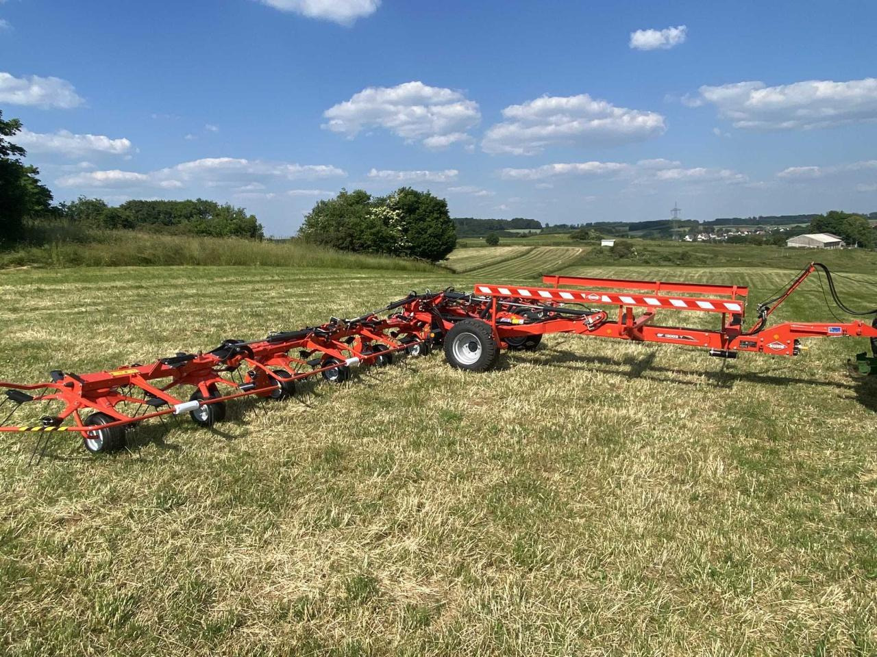 Kuhn GF13003T - Χορτοσυλλέκτης: φωτογραφία 1 Kuhn GF13003T - Χορτοσυλλέκτης: φωτογραφία 1