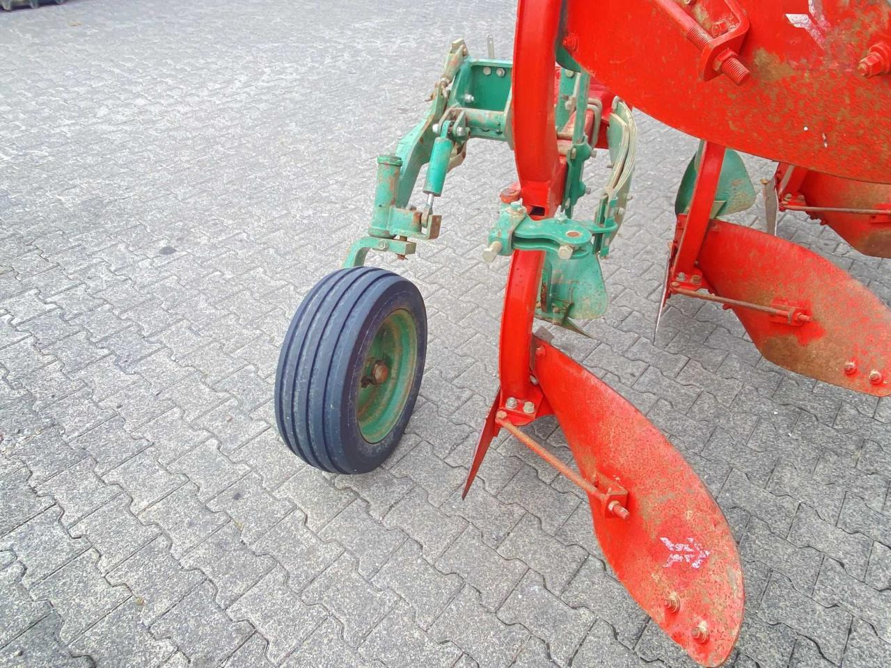 Άροτρο Kverneland F 240 - 9: φωτογραφία 7 Άροτρο Kverneland F 240 - 9: φωτογραφία 7