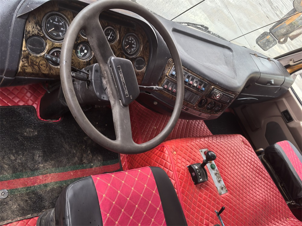 XCMG QY100K QY100K-1 100 ton 130 ton 160t truck crane - Τηλεσκοπικός γερανός: φωτογραφία 5 XCMG QY100K QY100K-1 100 ton 130 ton 160t truck crane - Τηλεσκοπικός γερανός: φωτογραφία 5